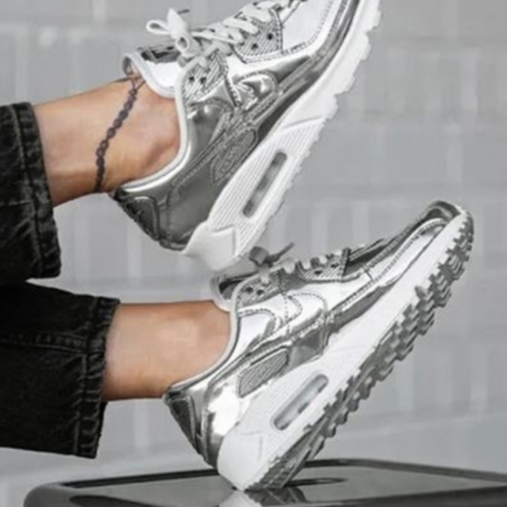 Nike Air Max 90 Chrome Streetwear/Lifestyle Shoes Size 10 Men/11.5 Women